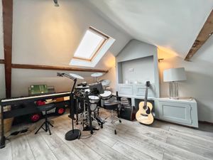 Photo 13- click for photo gallery